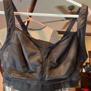 Lululemon sports bra 38D